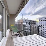 Bright Family Apartment Near Nation