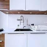 Bright Family Apartment Near Nation